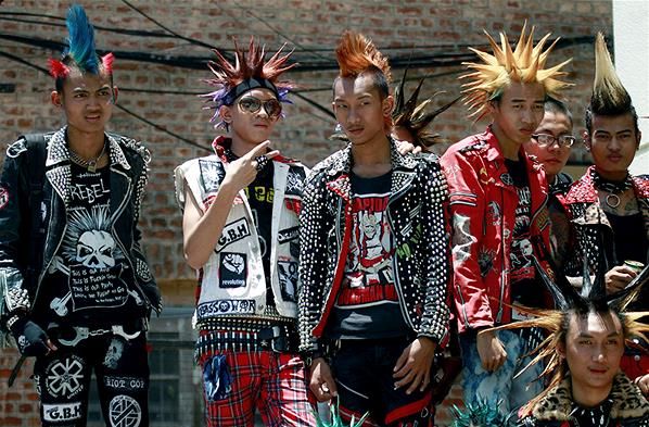 Punk Adalah Solusi Dari Wabah Depresi Nom-Noman Ambyar Madiun