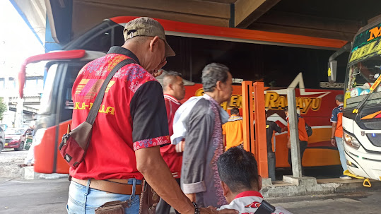 Sopir Raja Jalanan Dalam Himpitan Waktu